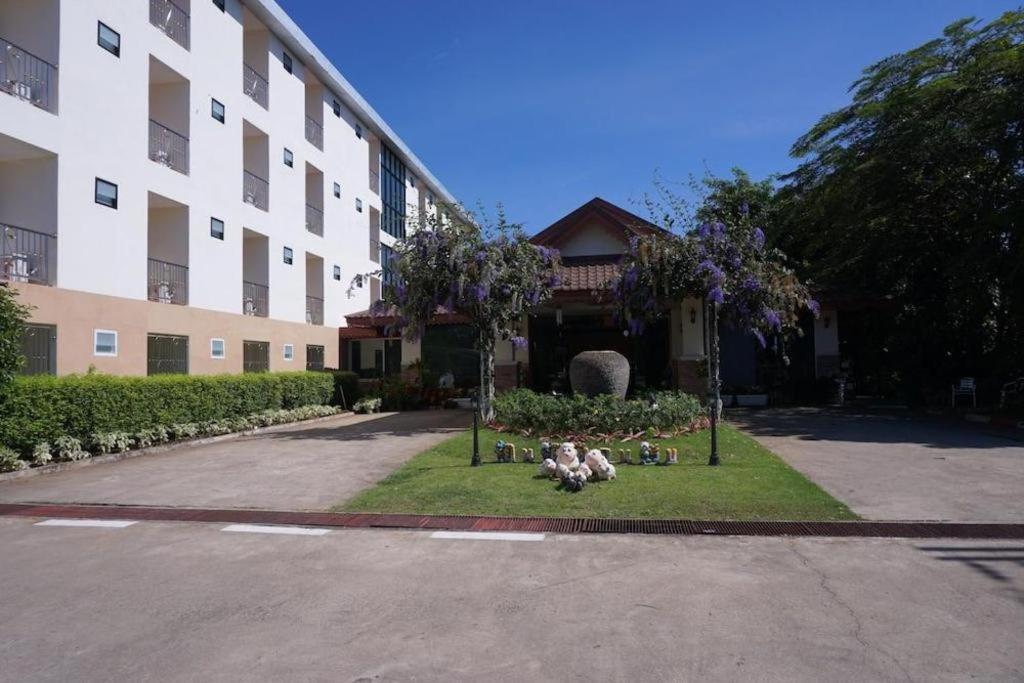 Sirimathani Hotel Loei Esterno foto
