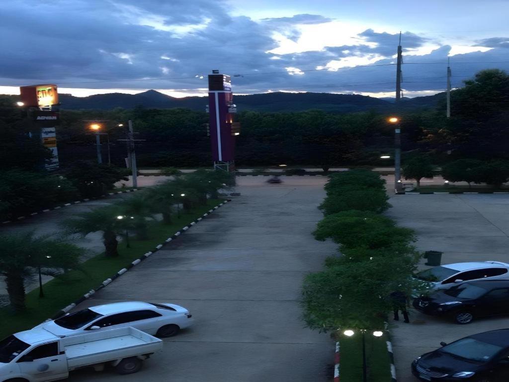 Sirimathani Hotel Loei Esterno foto