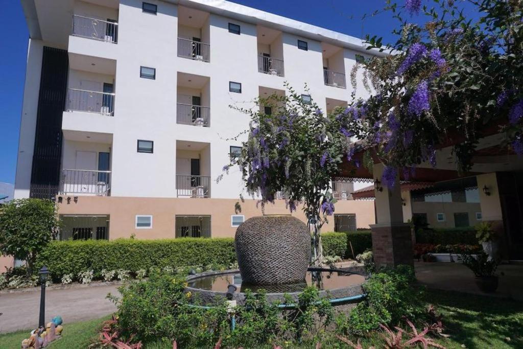 Sirimathani Hotel Loei Esterno foto