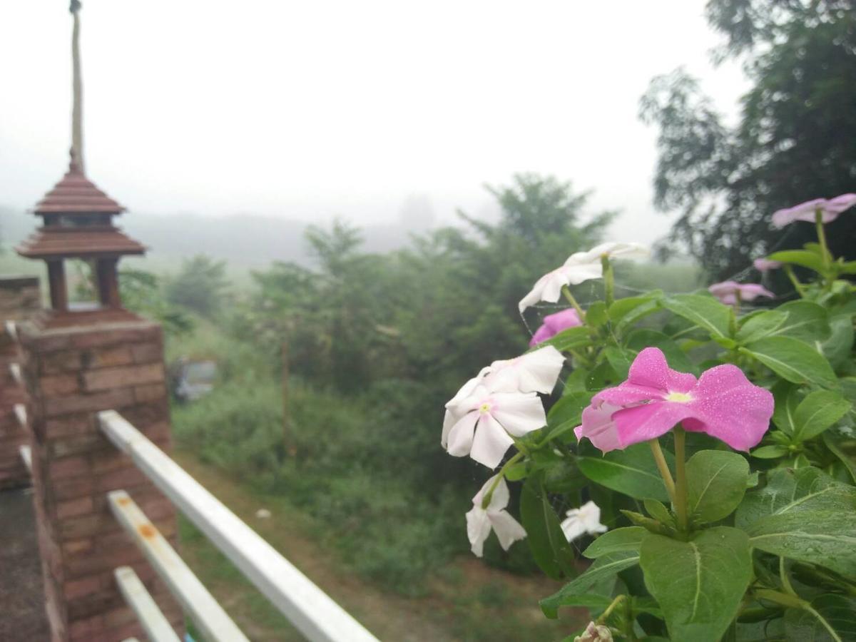 Sirimathani Hotel Loei Esterno foto